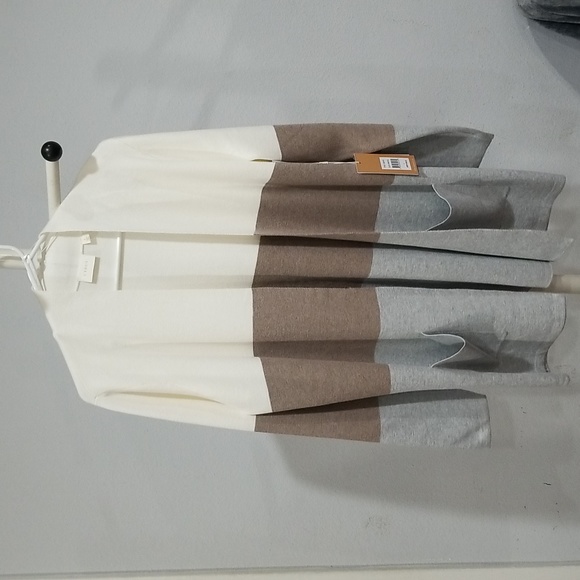 Cyrus Sweaters - Cyrus Women's Cardigan Size L Cream Tan Gray